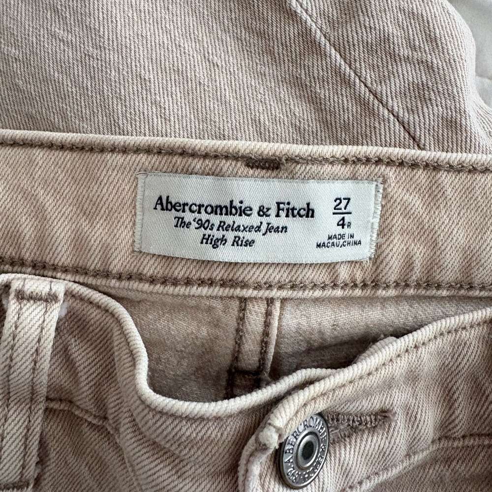 Abercrombie & Fitch Beige Fabric Detail